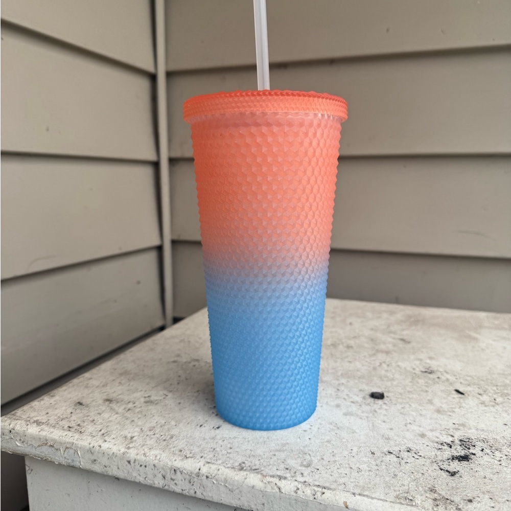 Gradient Tumbler with Straw